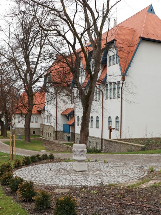 Kezdetben vala az ember
